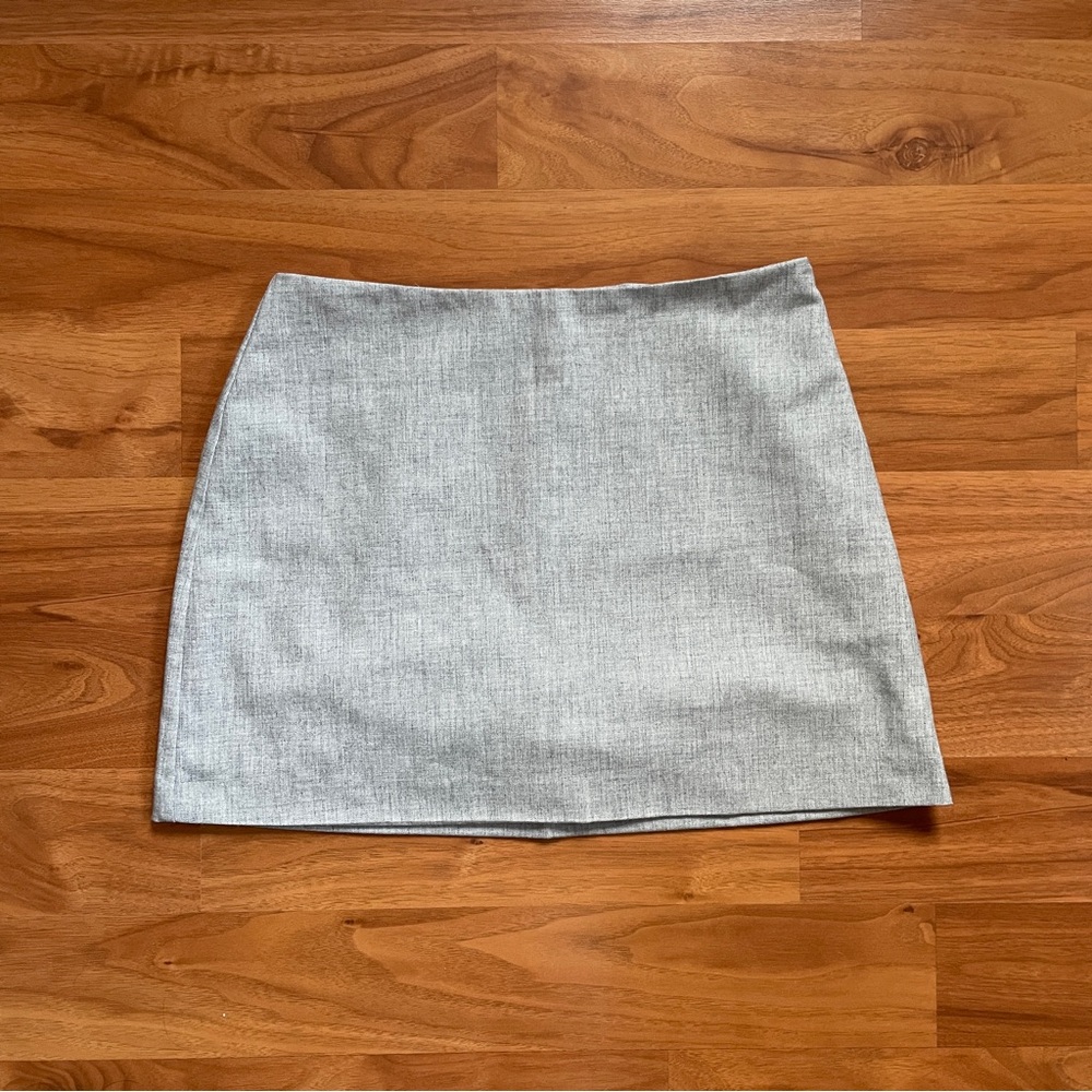NWT The A&F Scarlett Mini Skort Light Grey
